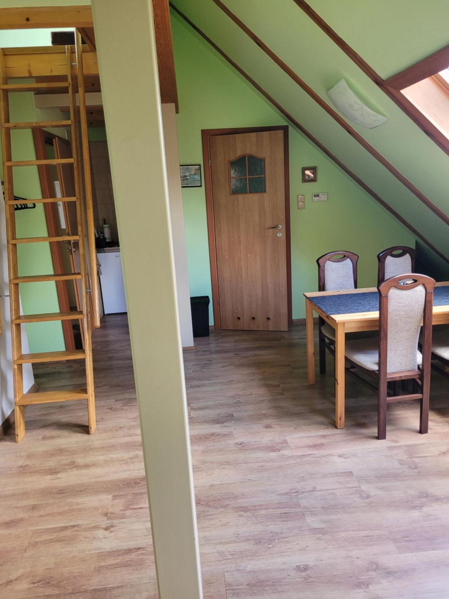 Apartamenty Na Poddaszu Bierdzany Zewnętrze zdjęcie